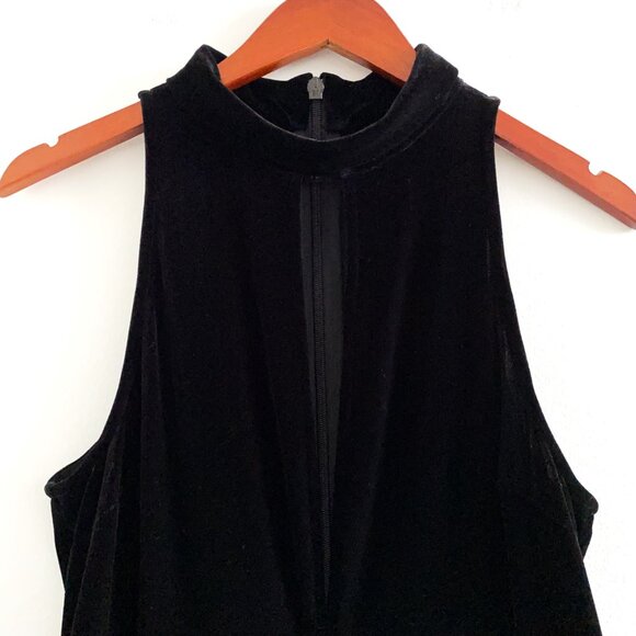 Topshop Black Velvet Plunge Front Jumpsuit - Picture 6 of 15